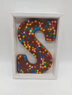 Chocolade letter melk massief met smarties